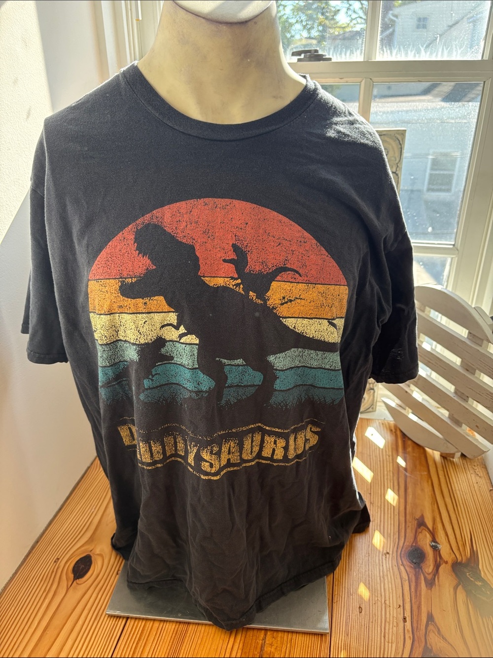 Black 'Daddysaurus' Graphic Tee